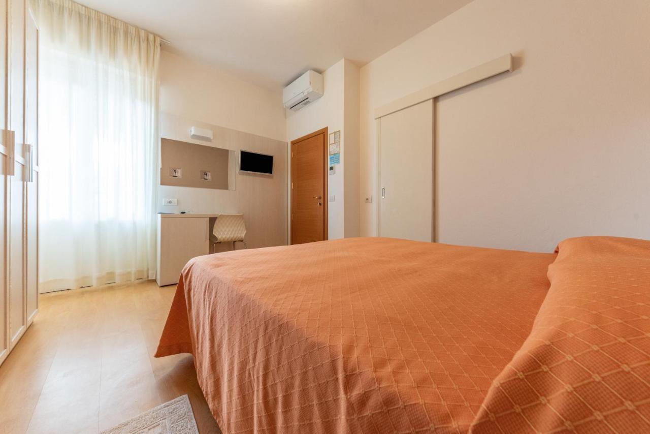 Hotel Escorial 체르비아 외부 사진