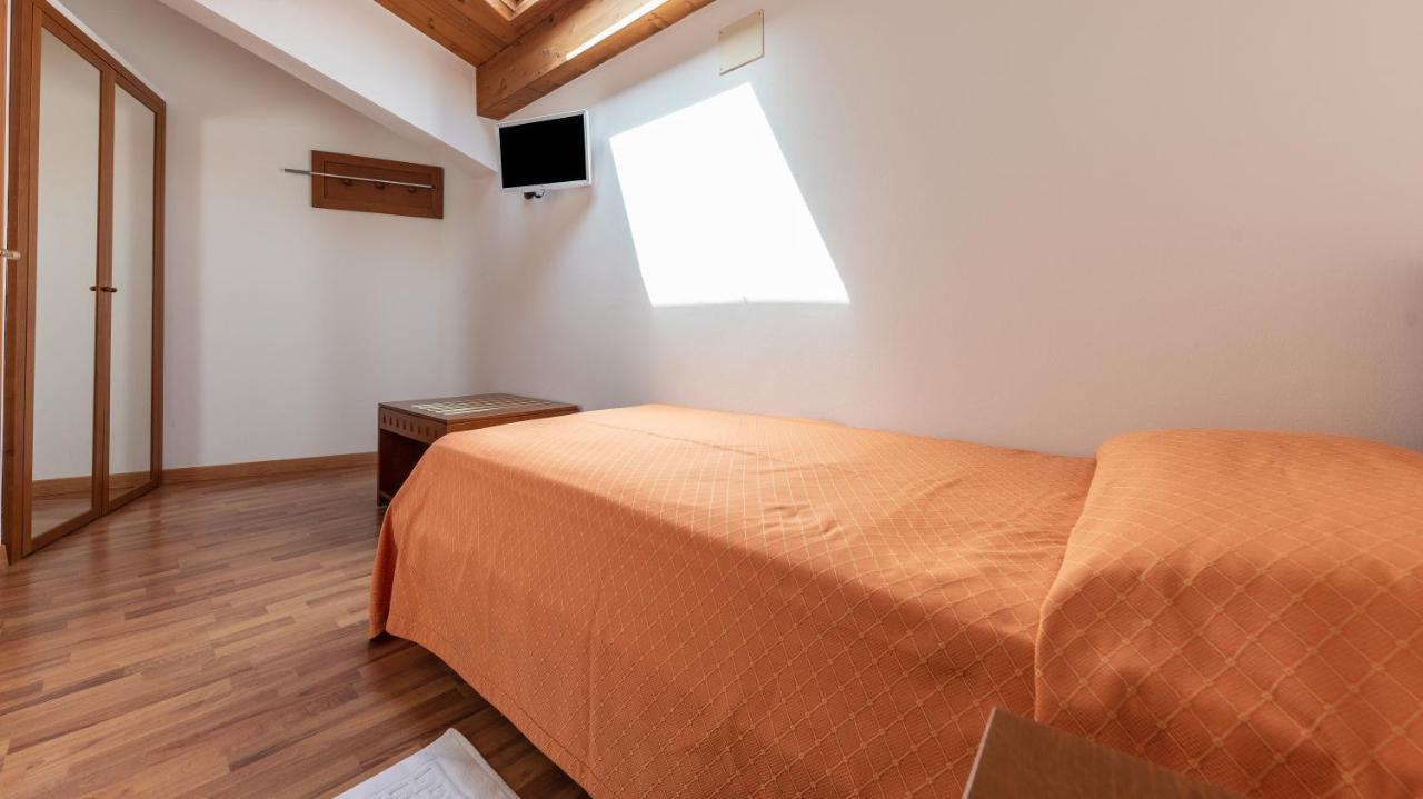 Hotel Escorial 체르비아 외부 사진