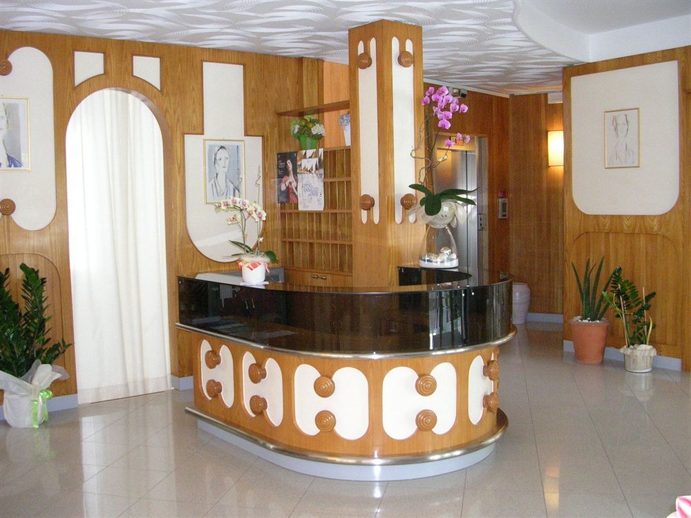 Hotel Escorial 체르비아 외부 사진