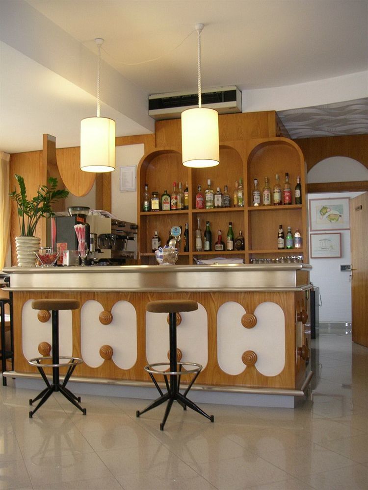 Hotel Escorial 체르비아 외부 사진