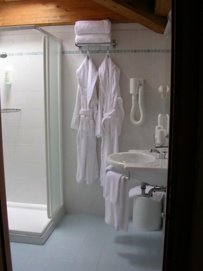 Hotel Escorial 체르비아 외부 사진